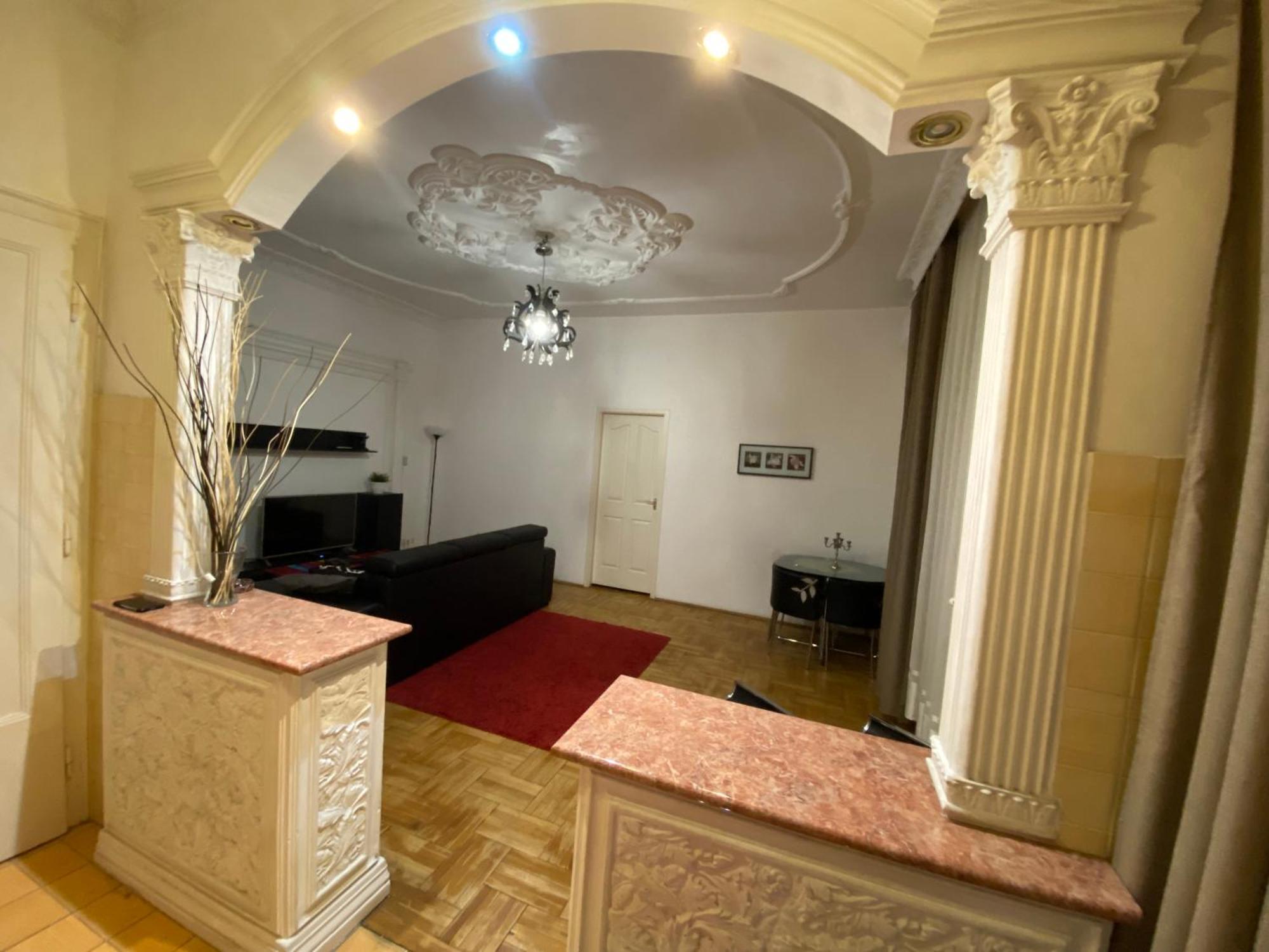 And Heart Of The Apartamento Budapeste