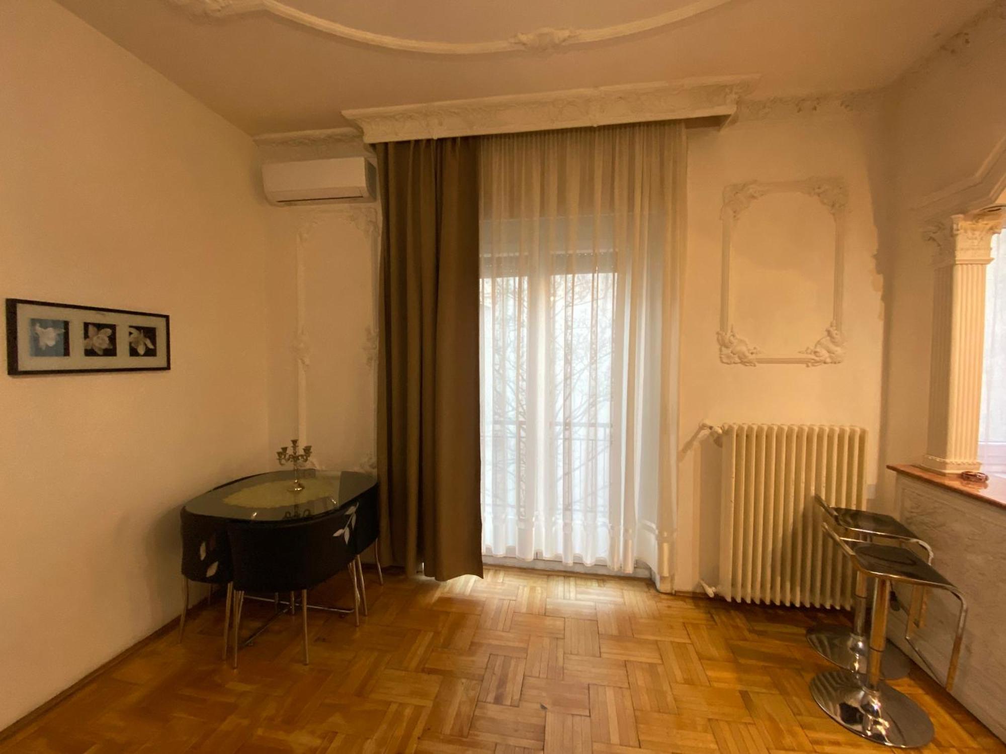 And Heart Of The Apartament *