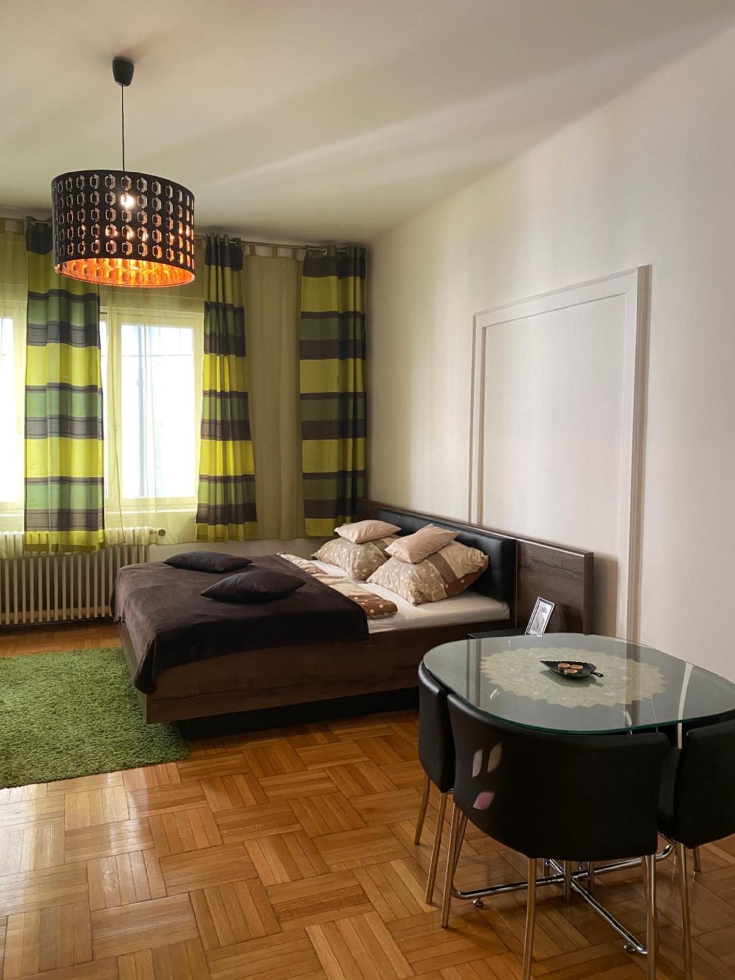 Apartament And Heart Of The *